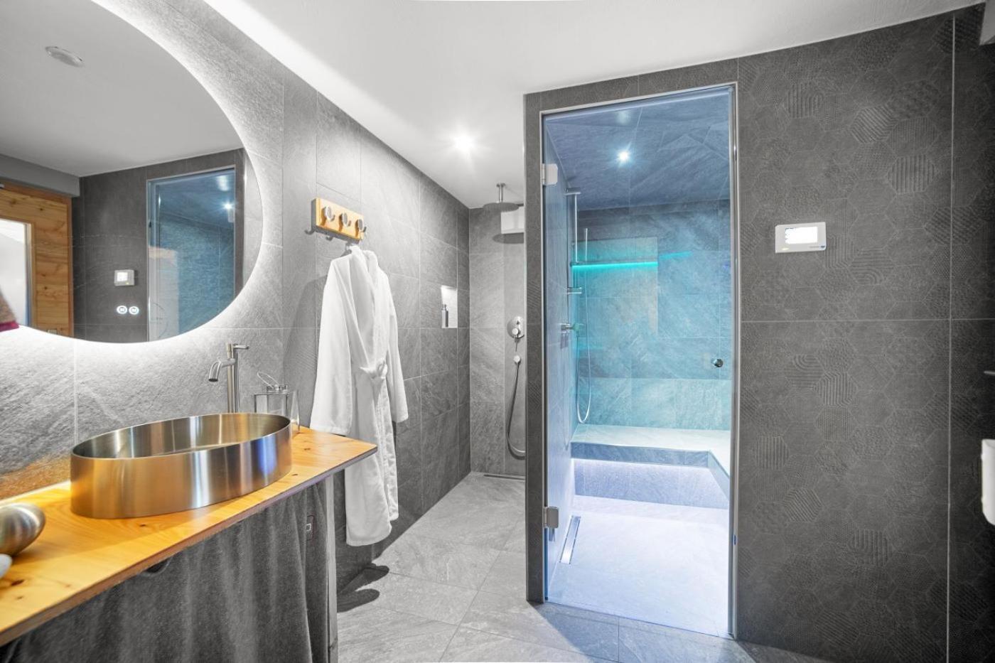 Chalet Diognysos B&B, Boutique Hotel & Wellness Crans-Montana Exterior foto